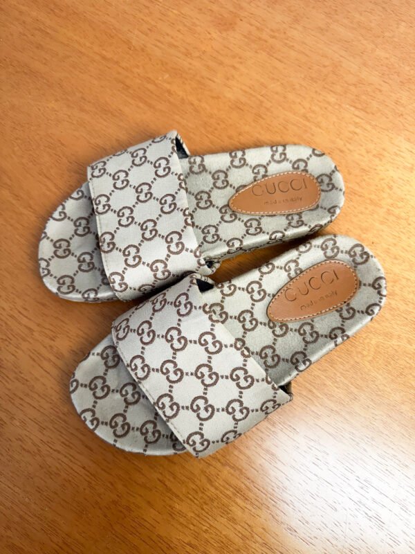 Chinelo - Image 2
