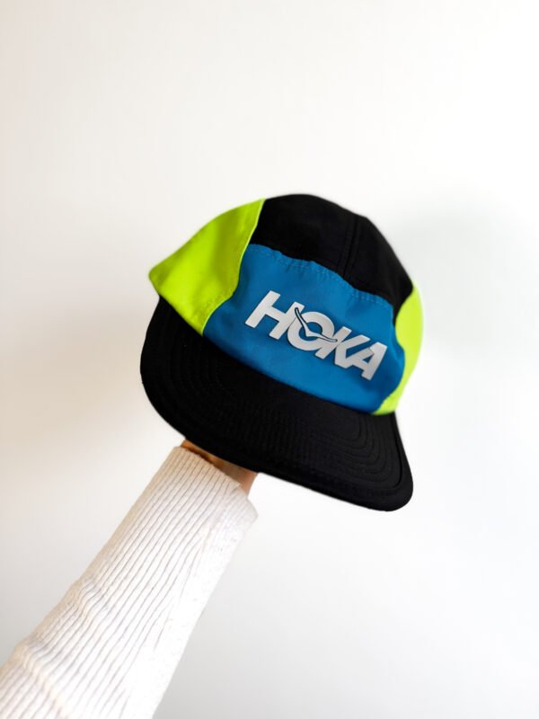 Boné (Hoka)