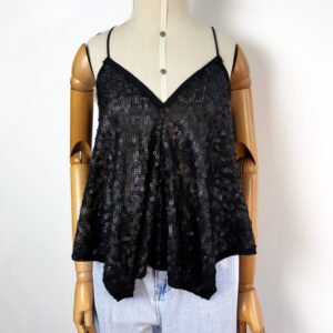 Blusa Preta Assimétrica de Paetê